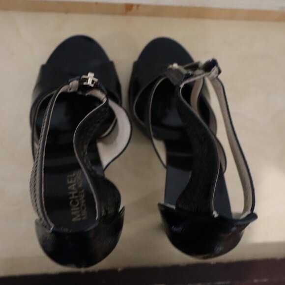 Michael Kors Women's 7 Ankle High Heel Front Zipper Sandals - Size 7.5 LIKE NEW - Picture 2 of 7